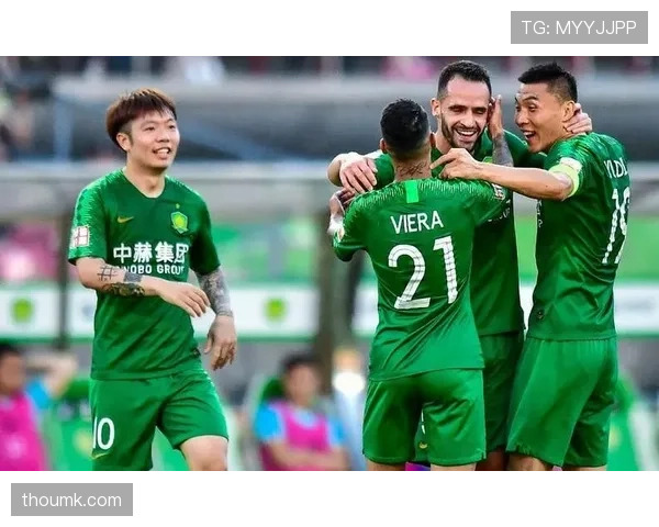 国安新赛季备战启动阵容调整,锋线组合磨合成型展现训练成果 国安新赛季备战启动阵容调整,锋线组合磨合成型展现训练成果